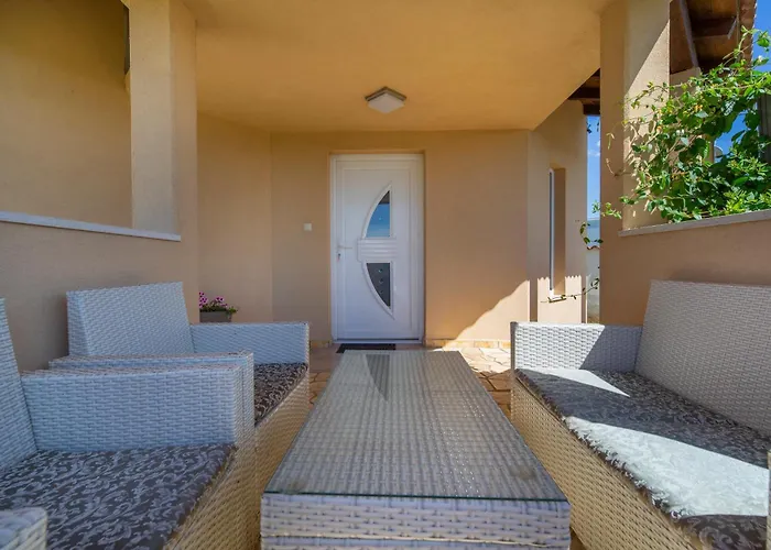 Apartman Viki Stinjan *