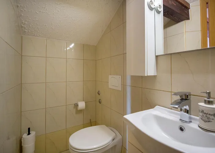 Viki Stinjan 아파트