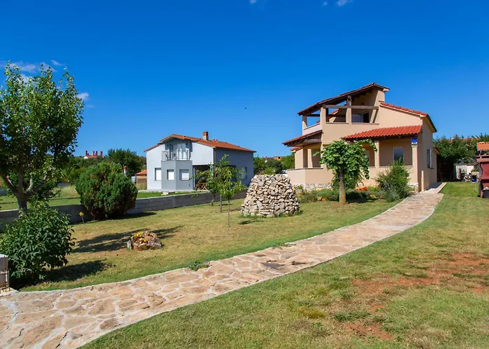 Viki Stinjan 아파트